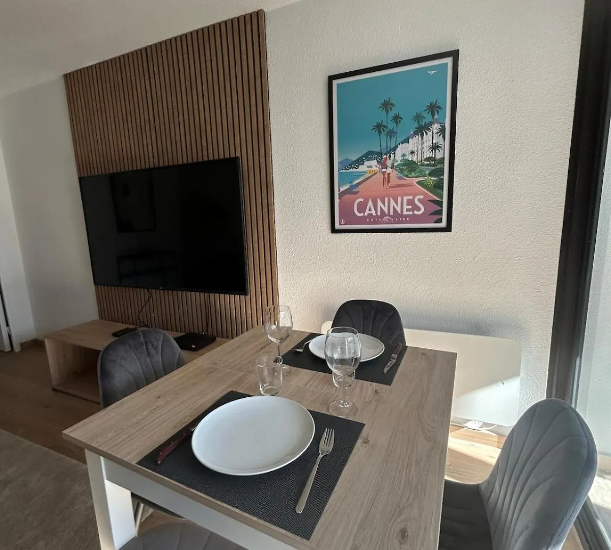 Elegant 2P Ideal Stay In Cannes 0*,  France